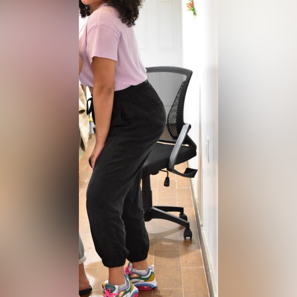 American Eagle Baggy Cargo Jogger (Black)